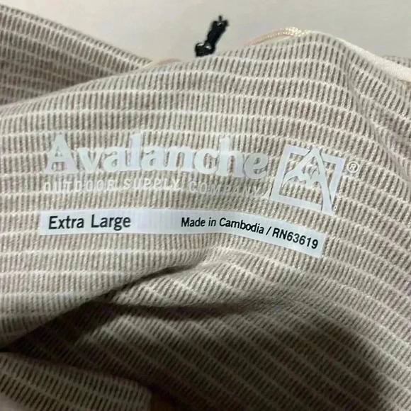 NWT WOMENS AVALANCHE QUARTER ZIP PULLOVER SIZE XL - Picture 9 of 9